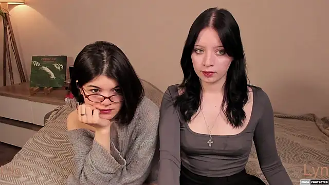 Snapshot of the_cure___ chatting on 12/27/24, 08:50 the cure online show from 12/27/24, 08:50