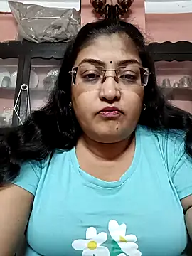 LAVERNIYA  online show from 12/18/24, 01:12