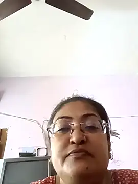 LAVERNIYA  online show from 12/29/24, 05:21