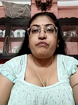LAVERNIYA  online show from 02/13/25, 12:11