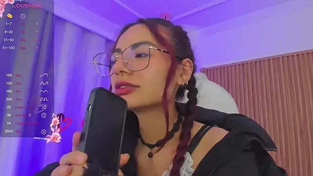 sophiecherry  online show from 02/25/25, 09:31