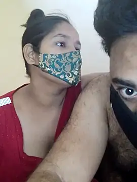 Snapshot of IND_COUPLE1 chatting on 06/19/26, 07:12 IND COUPLE1 online show from 06/19/26, 07:12