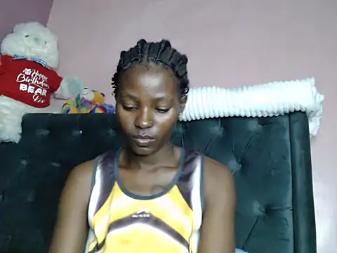 TrishaKalid online show from 12/16/24, 07:43