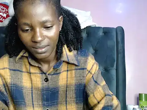 TrishaKalid online show from 12/25/24, 08:50