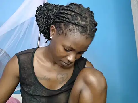 Snapshot of TrishaKalid chatting on 10/12/25, 06:56 TrishaKalid online show from 10/12/25, 06:56