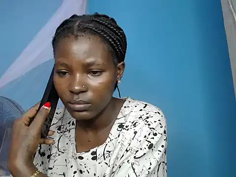 Snapshot of TrishaKalid chatting on 11/13/25, 10:03 TrishaKalid online show from 11/13/25, 10:03