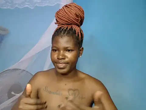 Snapshot of TrishaKalid chatting on 12/04/25, 08:45 TrishaKalid online show from 12/04/25, 08:45