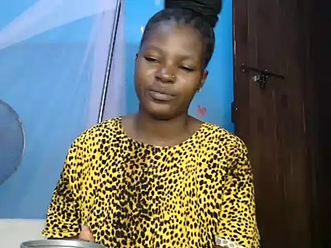Snapshot of TrishaKalid chatting on 02/13/26, 10:22 TrishaKalid online show from 02/13/26, 10:22