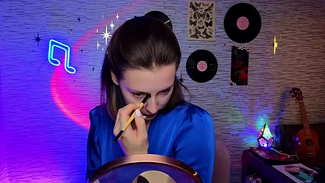 Snapshot of GloriaElmer chatting on 01/31/25, 06:57 GloriaElmer online show from 01/31/25, 06:57