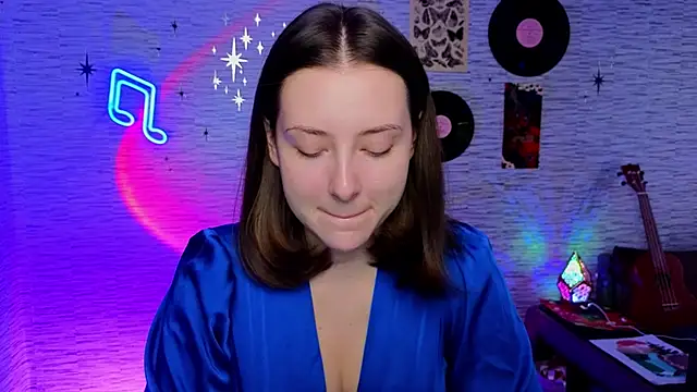 Snapshot of GloriaElmer chatting on 02/03/25, 06:45 GloriaElmer online show from 02/03/25, 06:45