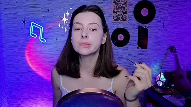 Snapshot of GloriaElmer chatting on 03/12/25, 06:07 GloriaElmer online show from 03/12/25, 06:07