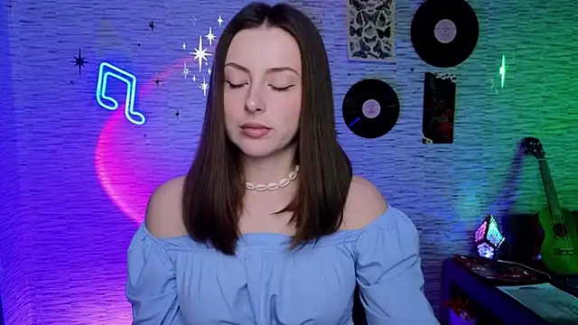 Snapshot of GloriaElmer chatting on 03/20/25, 09:48 GloriaElmer online show from 03/20/25, 09:48