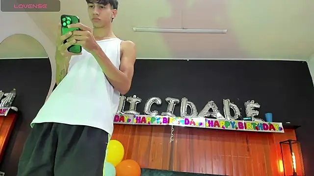 Lucian Davi online show from 12/14/24, 05:03