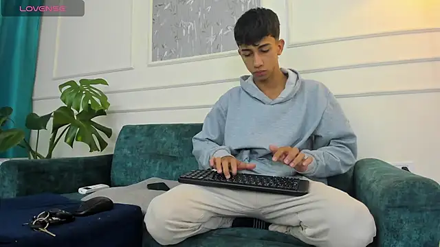 Lucian Davi online show from 01/27/25, 12:16