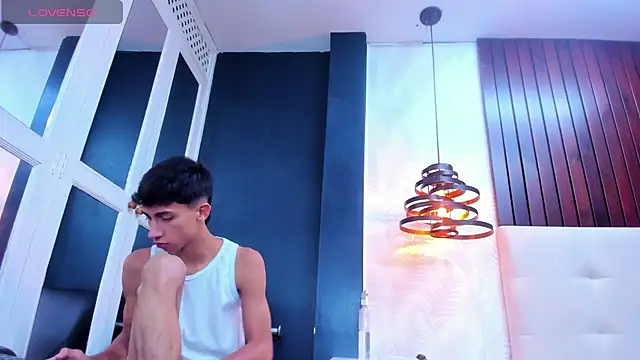 Lucian Davi online show from 02/07/25, 02:47