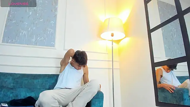 Lucian Davi online show from 02/12/25, 10:14