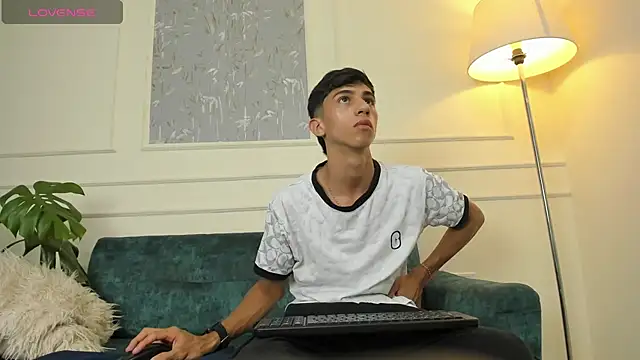 Lucian Davi online show from 03/12/25, 03:35