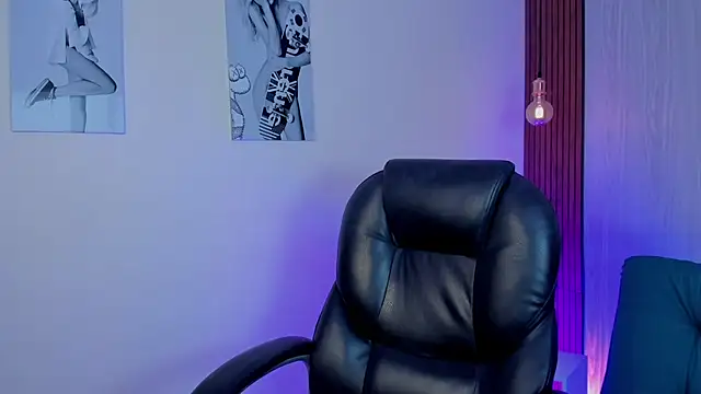 miah connor online show from 11/19/25, 07:47