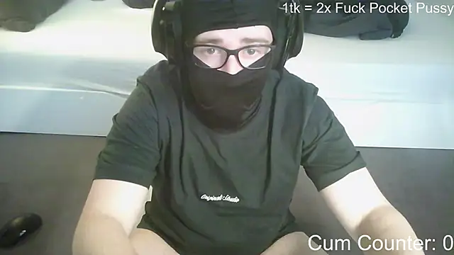 Snapshot of HornyTeenBoy64 chatting on 03/18/26, 01:36 HornyTeenBoy64 online show from 03/18/26, 01:36