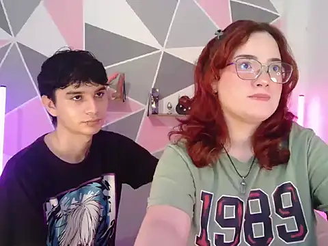 Snapshot of AndrewAnndCherry chatting on 12/03/25, 12:18 AndrewAnndCherry online show from 12/03/25, 12:18