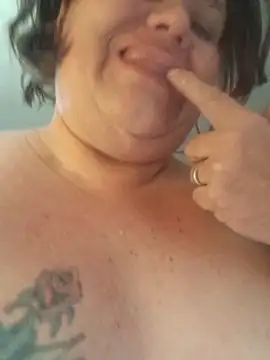 Snapshot of mcv131985 chatting on 10/02/25, 09:44 mcv131985 online show from 10/02/25, 09:44