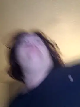 Snapshot of mcv131985 chatting on 11/05/25, 04:34 mcv131985 online show from 11/05/25, 04:34