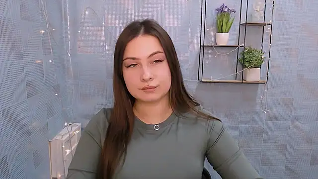 EmiliaTemi  online show from 12/24/24, 04:30