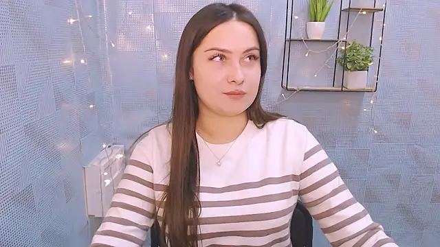 EmiliaTemi  online show from 01/03/25, 01:14