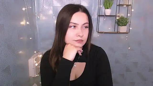 EmiliaTemi  online show from 01/17/25, 03:43