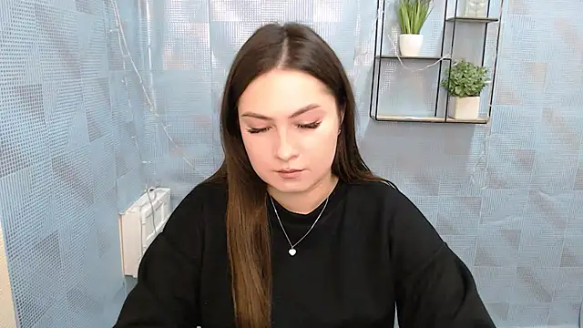 EmiliaTemi  online show from 01/28/25, 02:10