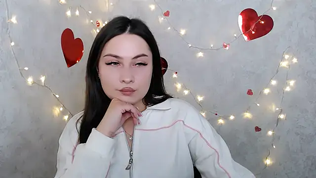 EmiliaTemi  online show from 02/27/25, 12:02