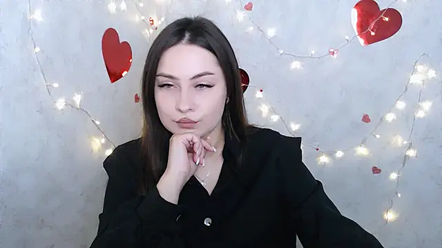 EmiliaTemi  online show from 02/28/25, 12:20