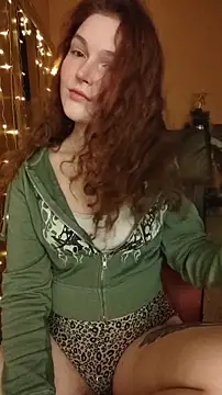 Snapshot of Jenna_Sativa chatting on 12/14/25, 02:00 Jenna Sativa online show from 12/14/25, 02:00