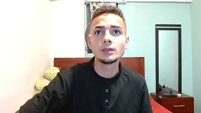 Snapshot of Jeffstyle18 chatting on 10/05/25, 01:15 Jeffstyle18 online show from 10/05/25, 01:15