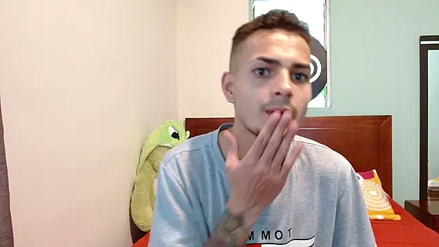 Snapshot of Jeffstyle18 chatting on 10/08/25, 08:17 Jeffstyle18 online show from 10/08/25, 08:17