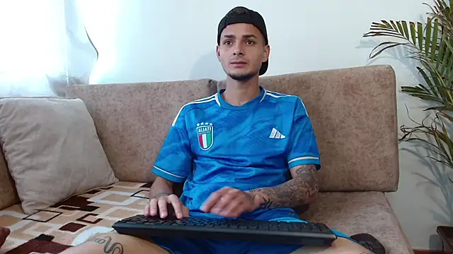 Snapshot of Jeffstyle18 chatting on 10/11/25, 08:51 Jeffstyle18 online show from 10/11/25, 08:51