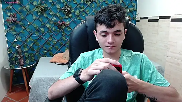 Waturox online show from 09/22/25, 07:49