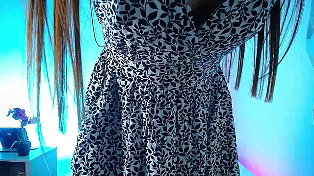 salomee star  online show from 12/08/24, 01:58