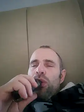 Snapshot of Dorset8360 chatting on 12/21/24, 01:32 Dorset8360 online show from 12/21/24, 01:32