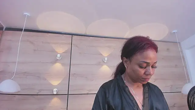 Snapshot of martina_touss chatting on 12/05/25, 12:52 martina touss online show from 12/05/25, 12:52