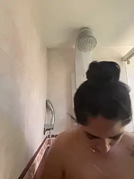 Snapshot of Charlotte_cute18 chatting on 12/10/24, 02:28 Charlotte cute18 online show from 12/10/24, 02:28