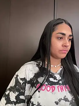 Snapshot of Charlotte_cute18 chatting on 12/13/24, 03:21 Charlotte cute18 online show from 12/13/24, 03:21