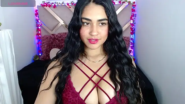 Snapshot of Charlotte_cute18 chatting on 03/06/25, 05:24 Charlotte cute18 online show from 03/06/25, 05:24