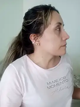 Snapshot of Isabel23zr chatting on 01/09/25, 08:22 Isabel23zr online show from 01/09/25, 08:22