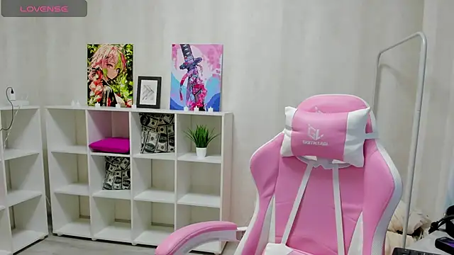 Snapshot of Stacey_Brown chatting on 12/05/24, 01:25 Stacey Brown online show from 12/05/24, 01:25