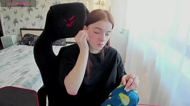 Snapshot of Stacey_Brown chatting on 01/16/25, 11:16 Stacey Brown online show from 01/16/25, 11:16