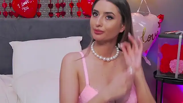 Snapshot of LoraDevine chatting on 02/15/25, 06:23 LoraDevine online show from 02/15/25, 06:23