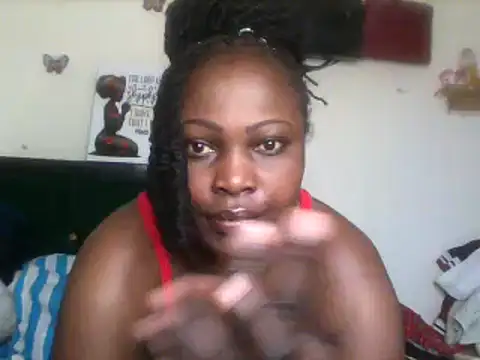 Snapshot of melaninebony1 chatting on 11/13/25, 10:36 melaninebony1 online show from 11/13/25, 10:36