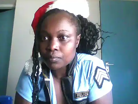 Snapshot of melaninebony1 chatting on 12/16/25, 04:34 melaninebony1 online show from 12/16/25, 04:34