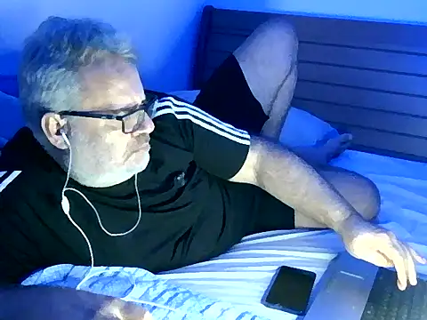 Snapshot of DockTVXXX chatting on 10/25/25, 03:36 DockTVXXX online show from 10/25/25, 03:36